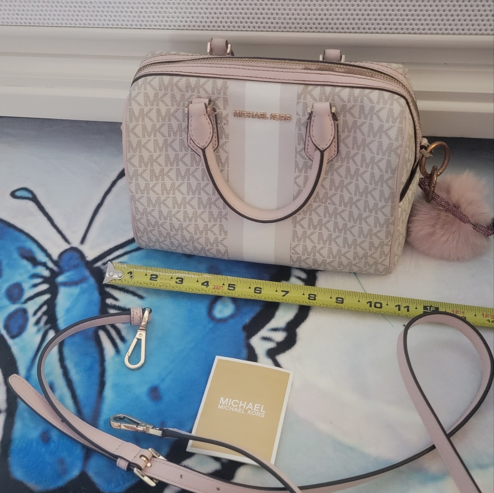 Micheal kors purse